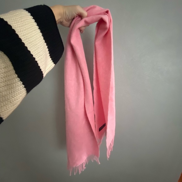 John Hanly Scarf Wool Cashmere Pink Fringed Ends Winter Cozy Chic Designer - Picture 4 of 4